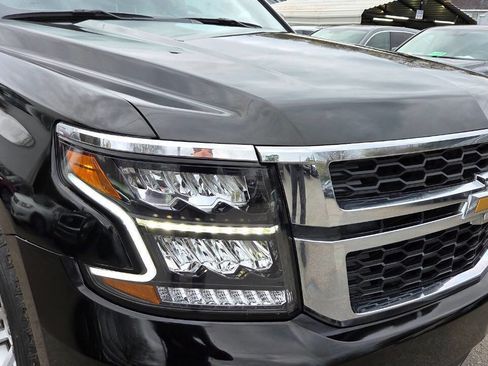 Used 2019 Chevrolet Suburban LT image 21