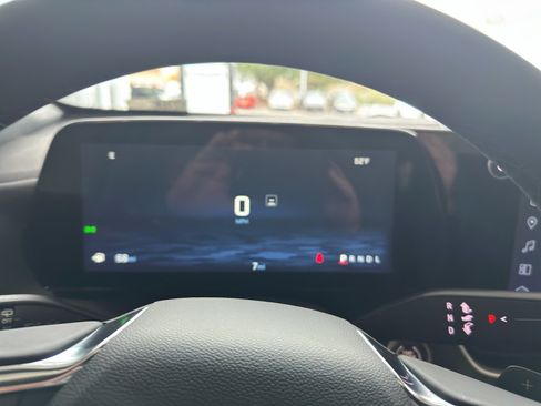 New 2026 Chevrolet Equinox LT w/ Convenience Package II image 23