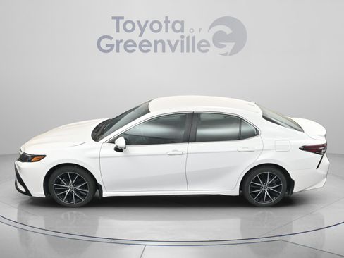 Certified 2024 Toyota Camry SE FWD image 4