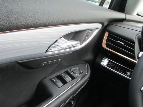 New 2026 Buick Envision Avenir image 16