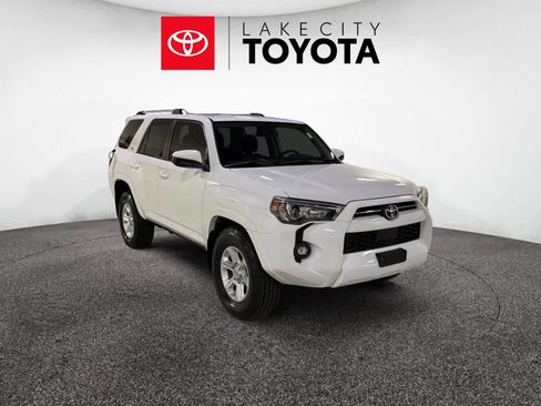 Used 2021 Toyota 4Runner SR5 image 10