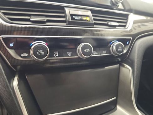 Used 2018 Honda Accord Sport image 24