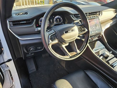 Used 2024 Jeep Grand Cherokee L Overland w/ Advanced Protech Group III image 12