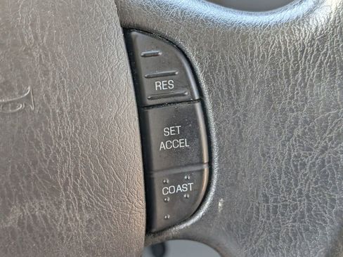 Used 2016 Ford E-450 and Econoline 450 Super Duty RWD image 15