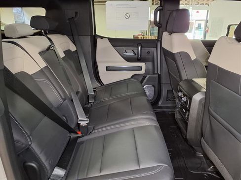 Used 2026 GMC Hummer EV SUV image 7