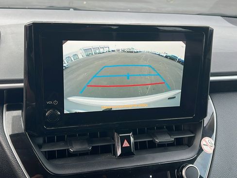 Used 2023 Toyota Corolla LE image 16