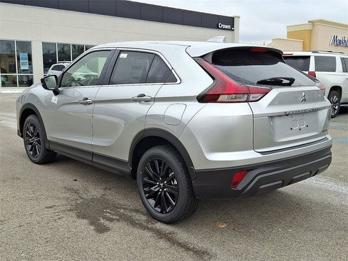 New 2026 Mitsubishi Eclipse Cross LE image 3