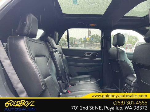 Used 2017 Ford Explorer Limited w/ Equipment Group 301A AWD/4WD image 24