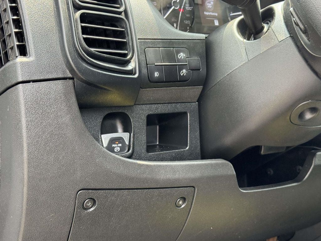 Used 2025 RAM ProMaster 3500 w/ Convenience Group FWD image 9