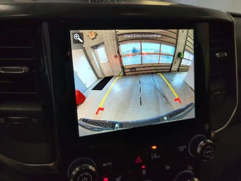 New 2026 RAM 1500 4x4 Crew Cab image 21