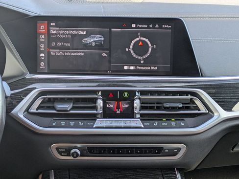 Used 2022 BMW X7 xDrive40i w/ M Sport Package AWD/4WD image 26