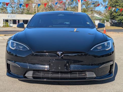 Used 2023 Tesla Model S Plaid image 9
