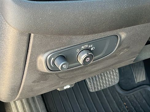 Certified 2024 Chevrolet Equinox LT image 13