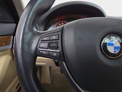 Used 2011 BMW 535i xDrive Sedan image 17