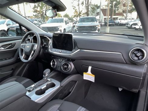 New 2026 Chevrolet Blazer LT image 28