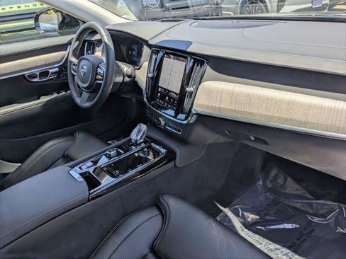 Used 2023 Volvo S90 T8 Ultimate AWD/4WD image 24