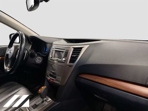 Used 2014 Subaru Outback 2.5i Limited w/ Moonroof Package AWD/4WD image 30