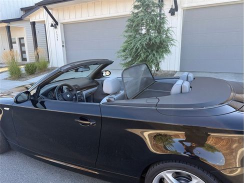 Used 2008 BMW 135i Convertible image 43