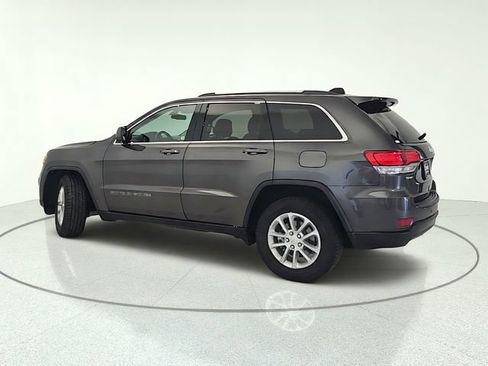 Used 2021 Jeep Grand Cherokee Laredo RWD image 3