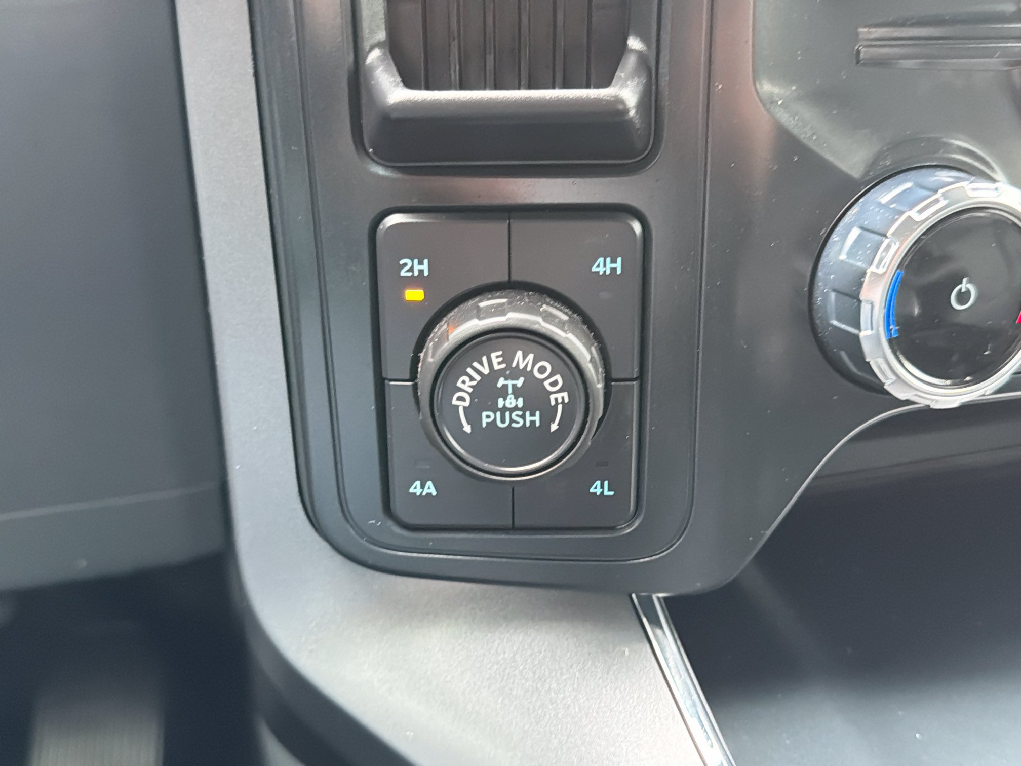 Used 2025 Ford F150 Lariat w/ Equipment Group 501A Mid AWD/4WD image 26