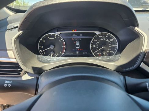 Used 2024 Nissan Altima 2.5 SV FWD image 16