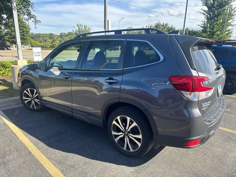 Used 2023 Subaru Forester Limited w/ Popular Package #3 AWD/4WD image 4