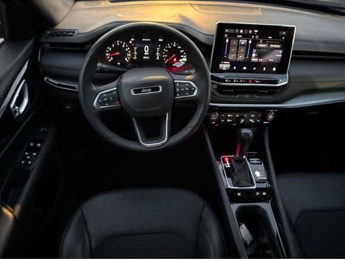 Used 2024 Jeep Compass Trailhawk AWD/4WD image 17
