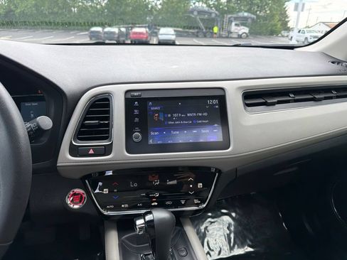 Certified 2022 Honda HR-V EX-L image 15