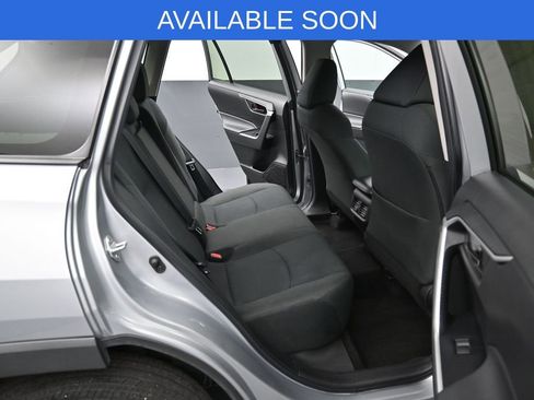 Used 2022 Toyota RAV4 LE image 29