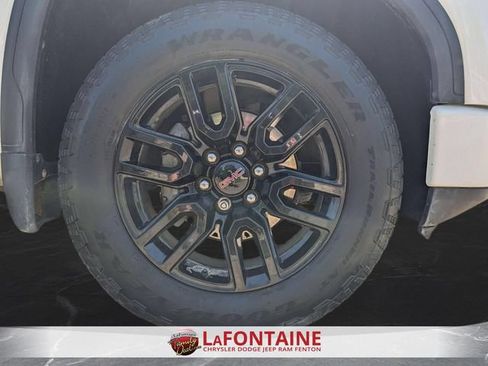 Used 2021 GMC Sierra 1500 Elevation AWD/4WD image 31