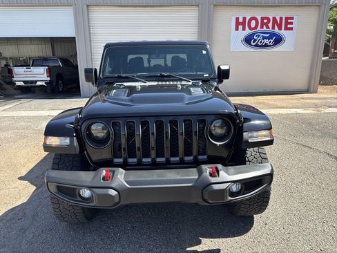 Used 2021 Jeep Gladiator Rubicon AWD/4WD image 2