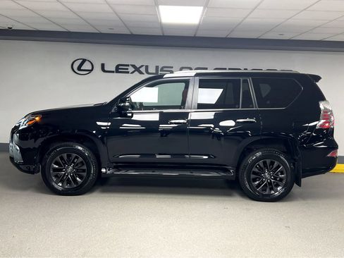 Certified 2023 Lexus GX 460 Premium w/ Premium Package AWD/4WD image 4