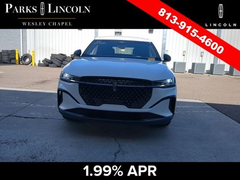 Used 2024 Lincoln Nautilus Premier w/ Jet Appearance Package AWD/4WD image 7