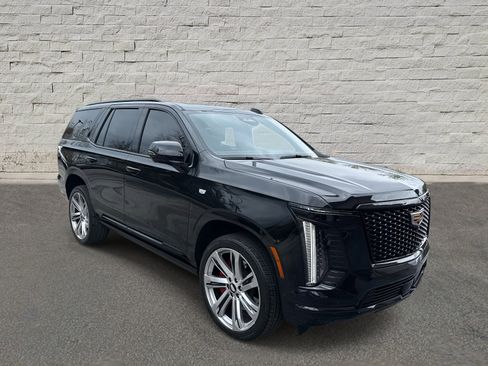 Certified 2025 Cadillac Escalade Sport w/ Touring Package AWD/4WD image 3