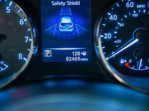 Used 2018 Nissan Rogue Sport SL w/ SL Premium Package image 49