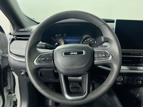 Used 2023 Jeep Compass Sport image 16