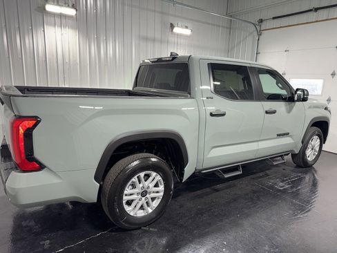 New 2026 Toyota Tundra SR5 w/ SR5 Convenience Package AWD/4WD image 3