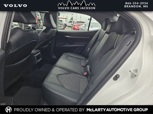 Used 2024 Toyota Camry SE image 16