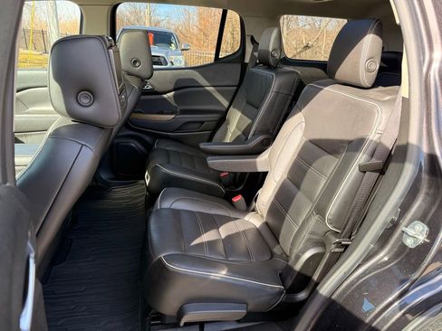 Used 2017 GMC Acadia Denali w/ Technology Package image 30