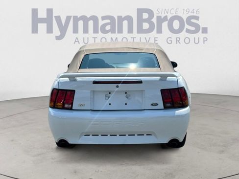 Used 2001 Ford Mustang Cobra image 4