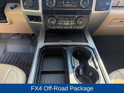 Used 2021 Ford F250 Lariat w/ Lariat Ultimate Package AWD/4WD image 25