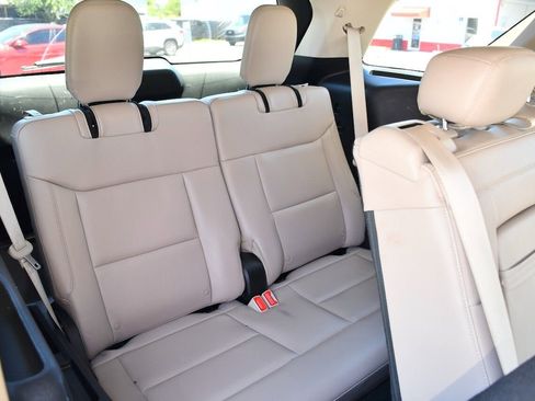 Used 2024 Ford Explorer XLT w/ Equipment Group 202A image 15