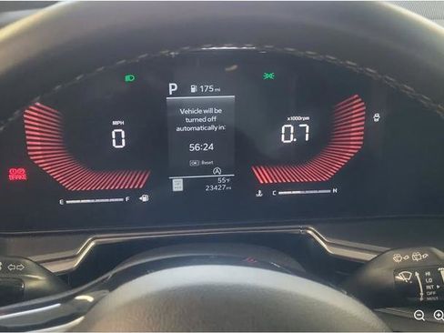 Used 2025 Kia Sorento S w/ Panoramic Sunroof Package image 4