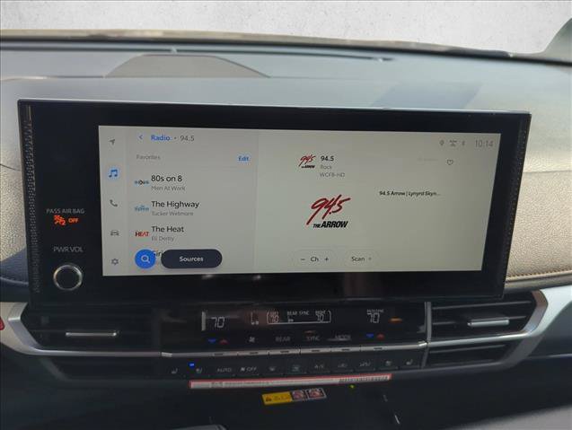 Used 2026 Toyota Sienna Platinum AWD/4WD image 22