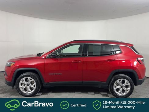 Used 2025 Jeep Compass Latitude image 10