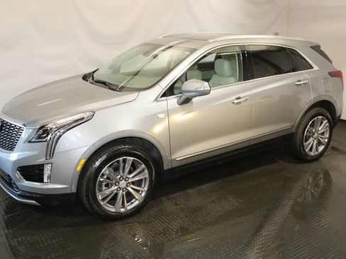 New 2025 Cadillac XT5 Premium Luxury image 2