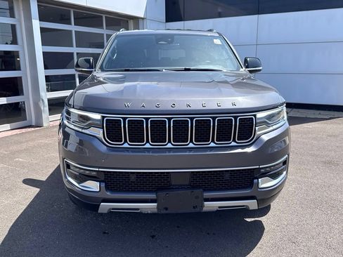 Used 2024 Jeep Wagoneer L Series II w/ Flexible Seating Group AWD/4WD image 8