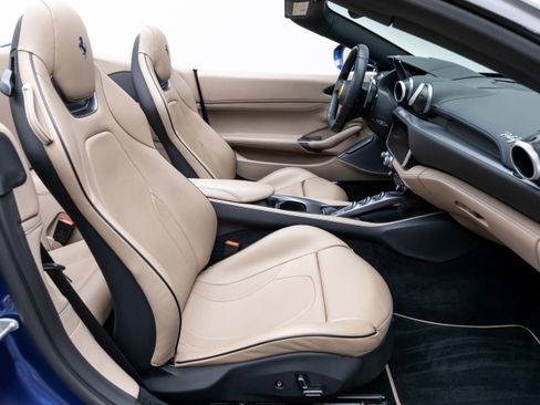 Certified 2019 Ferrari Portofino Base image 57