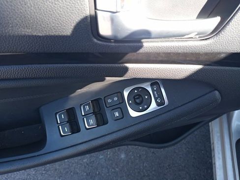 Used 2014 Kia Cadenza Premium image 14