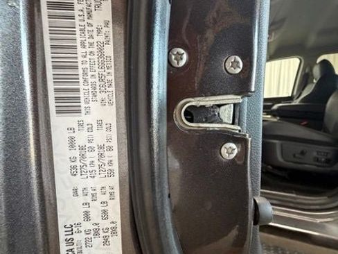 Used 2016 RAM 2500 Laramie w/ Protection Group AWD/4WD image 9